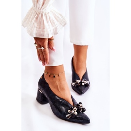 Zapatos De Salón De Piel Con Adorno Laura Messi 2487 Negro 1