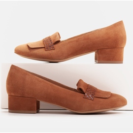 Radoskór Zapatos de tacón de mujer marrones clásicos para un pie más ancho marrón 1