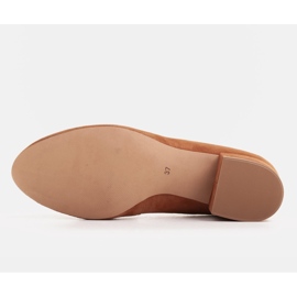 Radoskór Zapatos de tacón de mujer marrones clásicos para un pie más ancho marrón 5