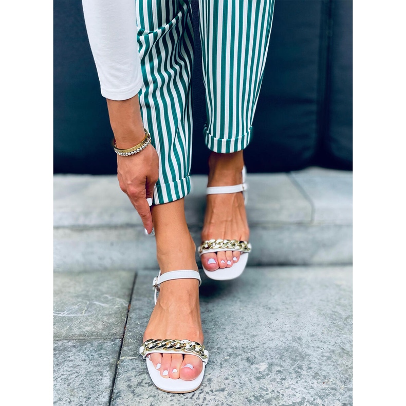 Sandalias de tacón bajo de Daphne White blanco 1