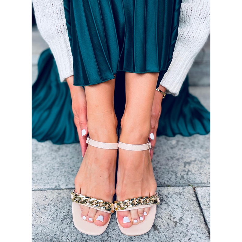 Sandalias de tacón bajo Daphne Beige 1