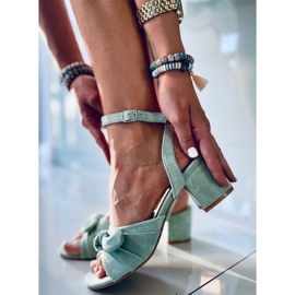 Sandalias tacón verde Giselle 2