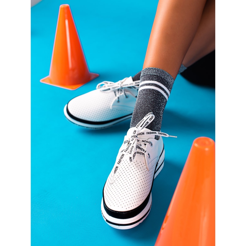 ARTIKER Zapatos de moda de cuero blanco negro 1