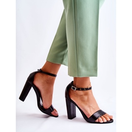 Sandalias Clásicas Piel On A Bar Negro Sallen 2