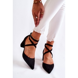 PG1 Bombas de moda en un tacón bajo Crissa negro 1