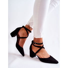 PG1 Bombas de moda en un tacón bajo Crissa negro 2
