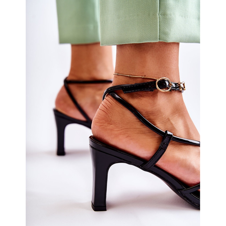 Sandalias Clásicas Lacadas Negras Con Tacón Milani negro 1