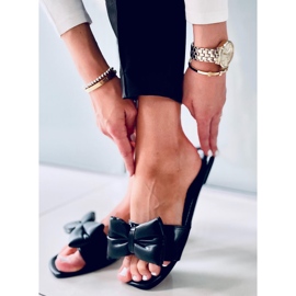 Pantuflas Mili Negras con lazo negro 1 Pantuflas Mili Negras con lazo negro 1