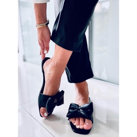 Pantuflas Mili Negras con lazo negro 3