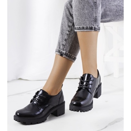Zapatos de tacón negros de Vance. 2