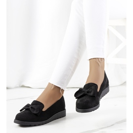 Zapatos negros en la cuña de Poolse 2