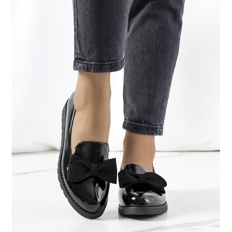 BM Zapatos lacados negros Voeren 1