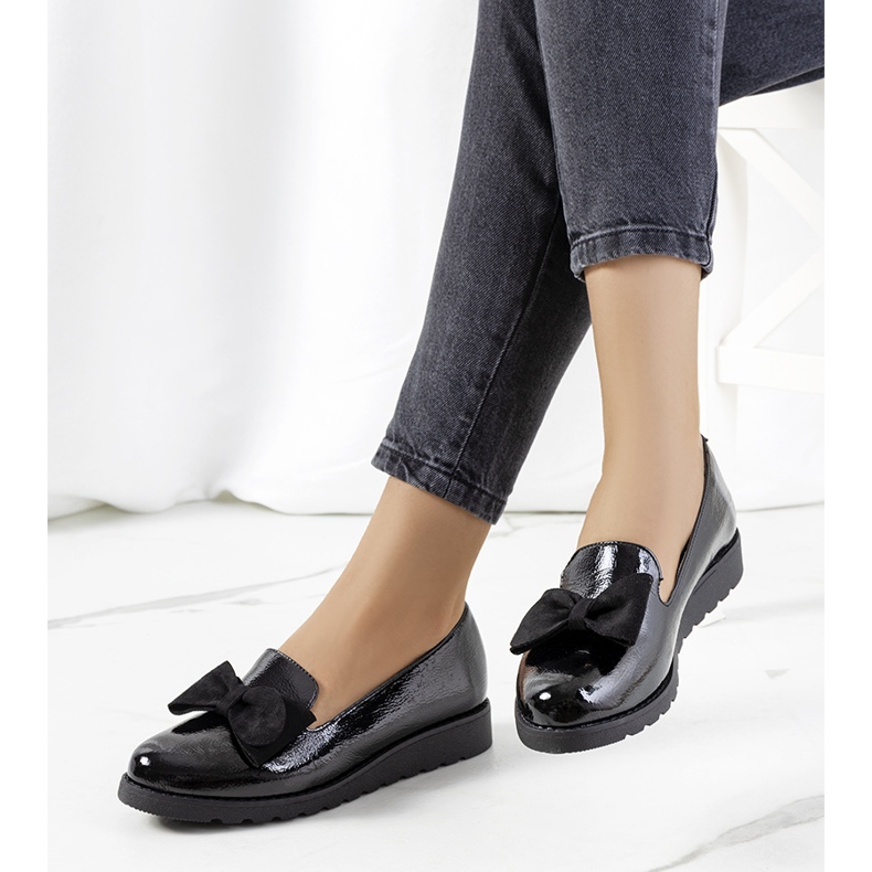 BM Zapatos lacados negros Voeren 2