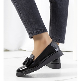 BM Zapatos lacados negros Voeren 3