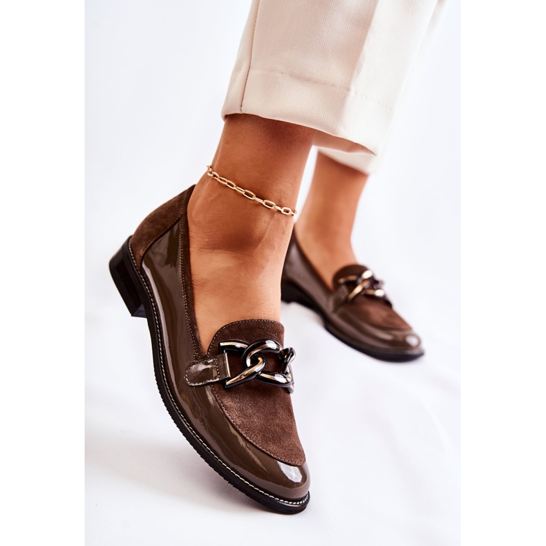 Mocasín Clásico Con Cadena Laura Messi 2531 Marrón 1 Mocasín Clásico Con Cadena Laura Messi 2531 Marrón 1