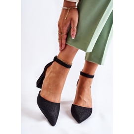 WS1 bombas de amira negro brillante en una barra 1