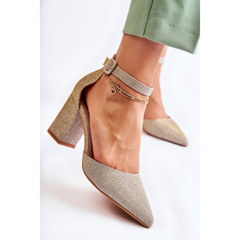 WS1 bombas brillantes en la barra dorada amira dorado 1