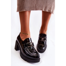 Zapatos elegantes en un pilar con un adorno plateado Black Harmell negro 4