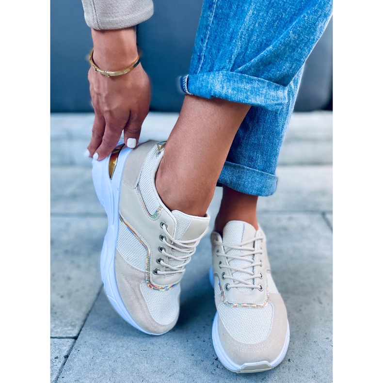 Deportivas sobre cuña oculta Toni Beige 1 Deportivas sobre cuña oculta Toni Beige 1