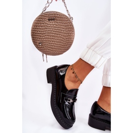 Zapatos Lacados Con Adorno Plata Negro Hestill 1