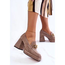 Zapatos De Salón De Ante Con Cadena Decorativa Laura Messi 2444 Marrón Claro beige 3