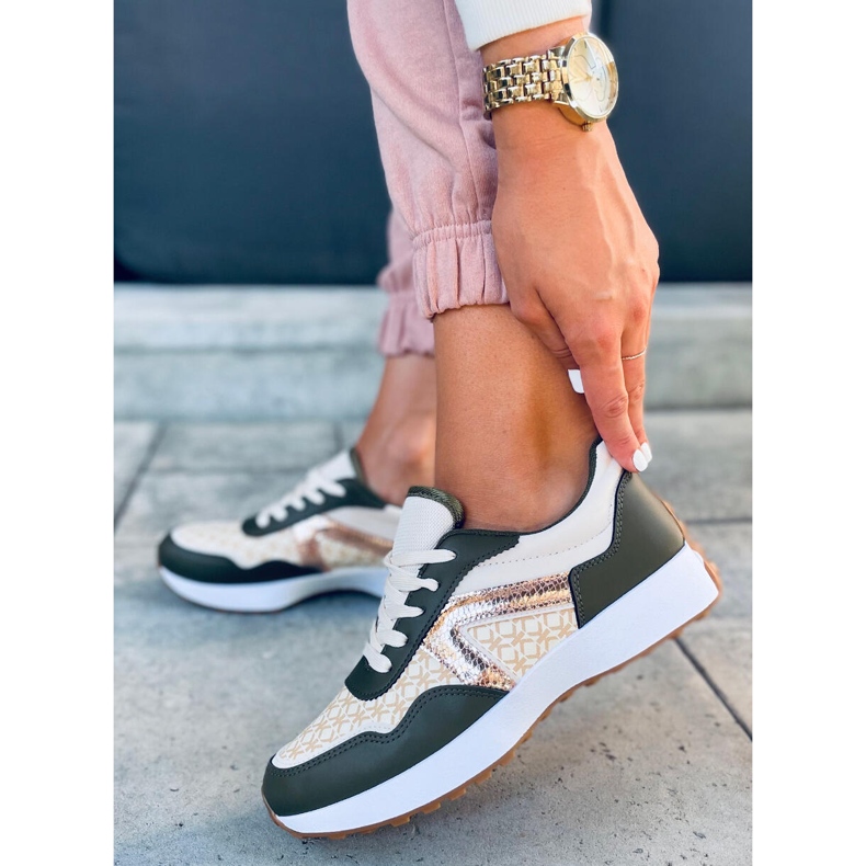 Zapatillas Akira Verdes beige 1