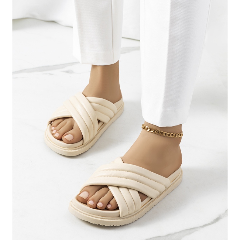 Zapatillas beige en la plataforma Daintree 1