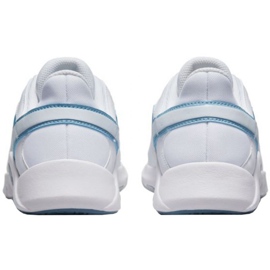 Nike Legend Essential 2 W CQ9545 101 zapatillas blanco 4