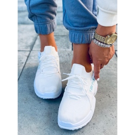 Calzado deportivo Hiral White calcetines blanco 1