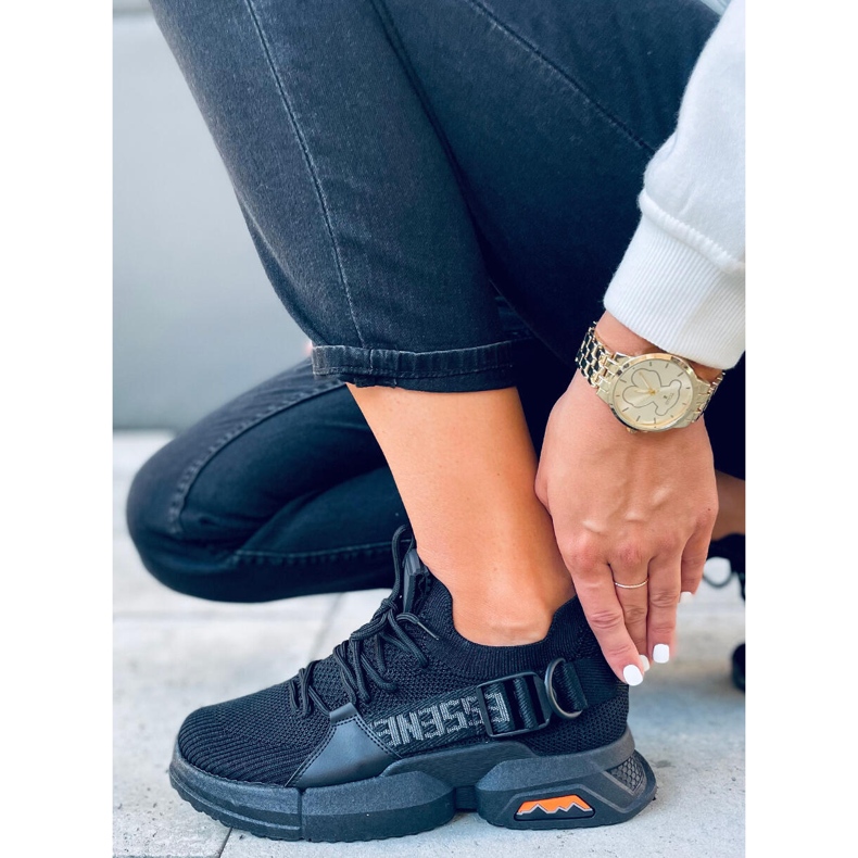 Calzado deportivo hiral calcetines negros 1