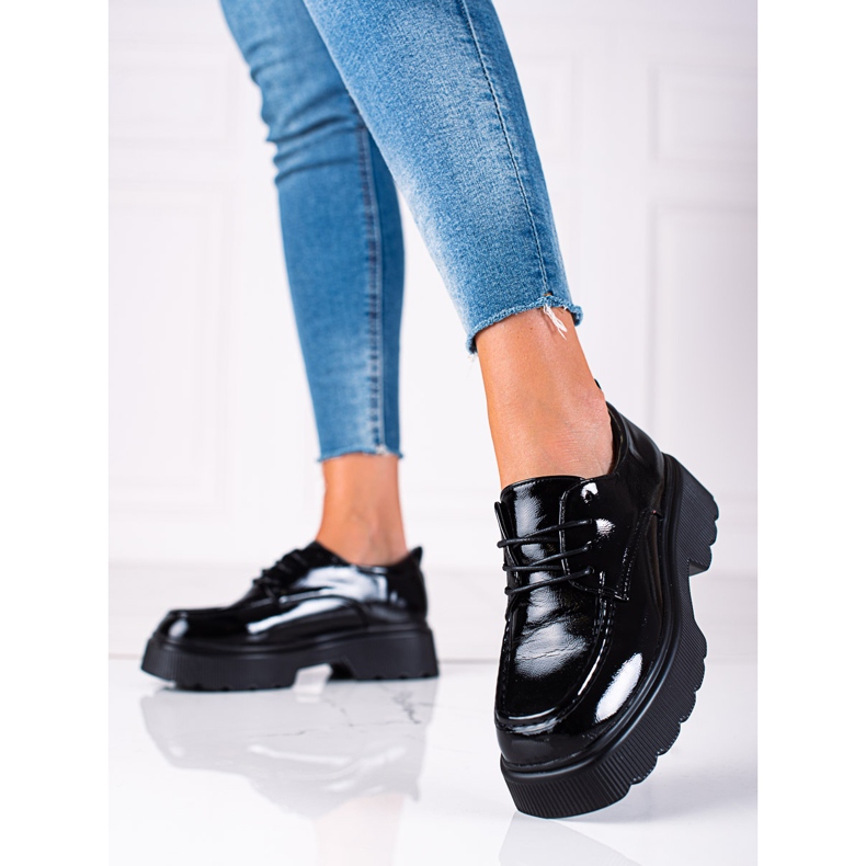 Zapatos Vinceza lacados en negro 1