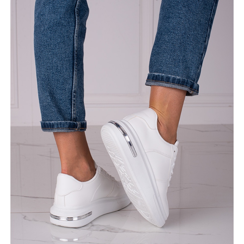 Deportivas de mujer Shelovet blancas fabricadas en piel ecológica blanco 1