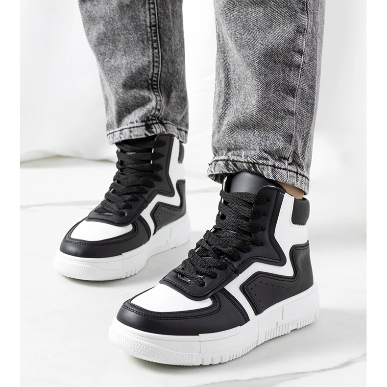 Deportivas tobilleras Rosed en negro 1