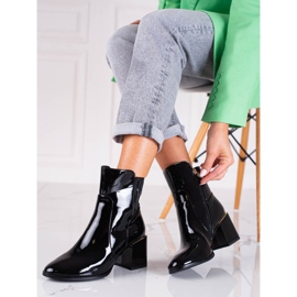 Botas de mujer Shelovet negras fabricadas en ecopiel charol negro 1