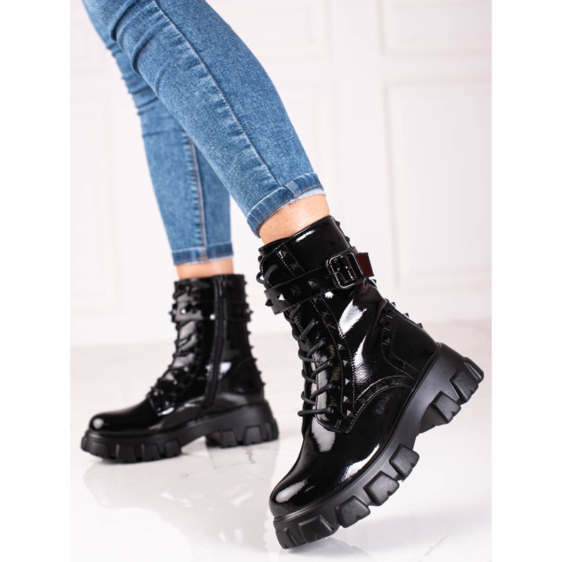 Bolsos de mujer Shelovet lacados en negro con tachuelas 1