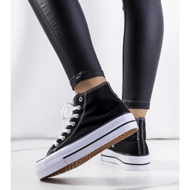 Zapatillas negras en la plataforma Korgay negro 1