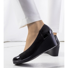 PA1 Zapatos de tacón negros en la cuña de Janeiro 2