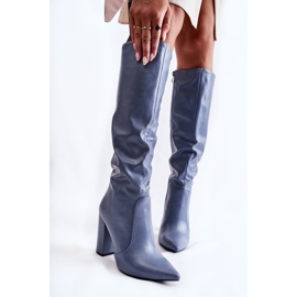 Botas Mayra Clásicas Azules On A Post 1