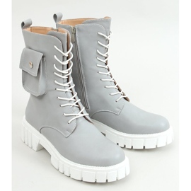 Trabajadores con cartera de Maruna L. GREY gris 1 Trabajadores con cartera de Maruna L. GREY gris 1