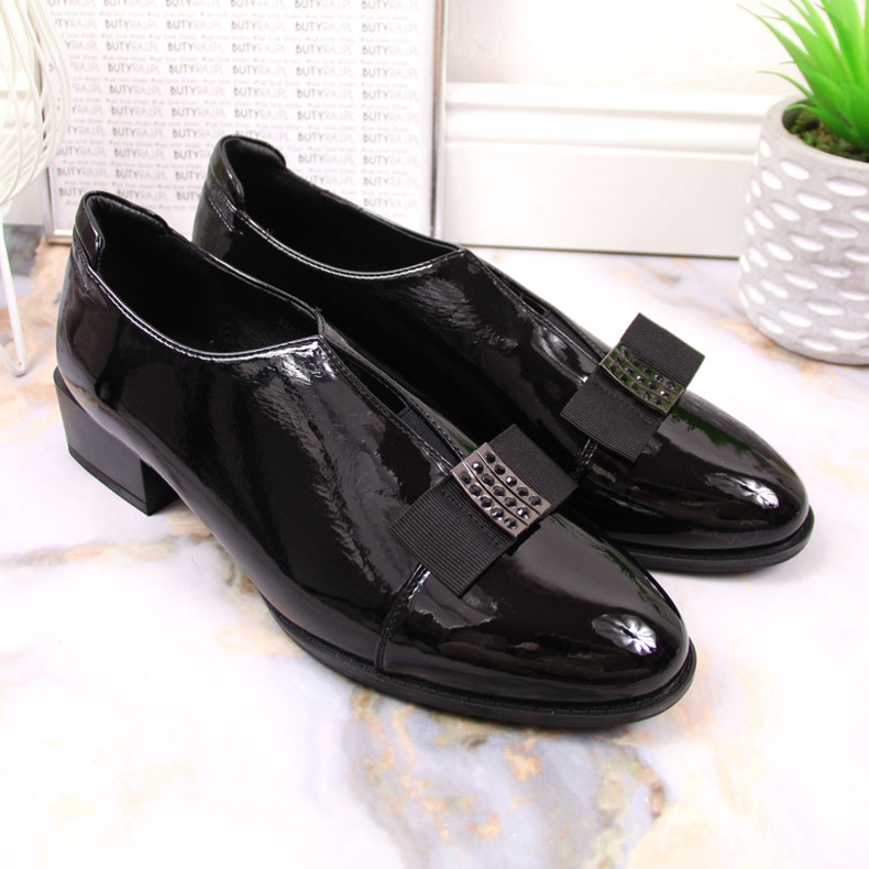 Zapatos lacados negros Potocki 1