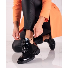 Elegantes botas Vinceza charol negro 2