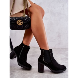 PG1 Botas de ante Cambia negras con tachuelas en un poste negro 6