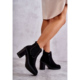 PG1 Botas de ante Cambia negras con tachuelas en un poste negro 7