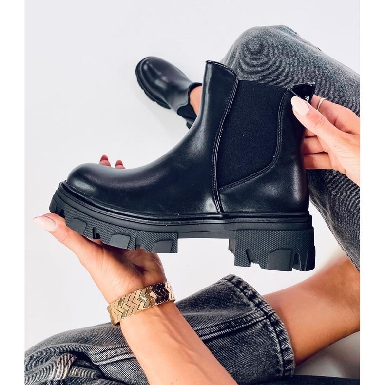 Botines Chelsea de tacón negro Finn 1