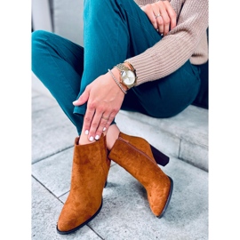 Tacones clasicos Jette Camel marrón 5