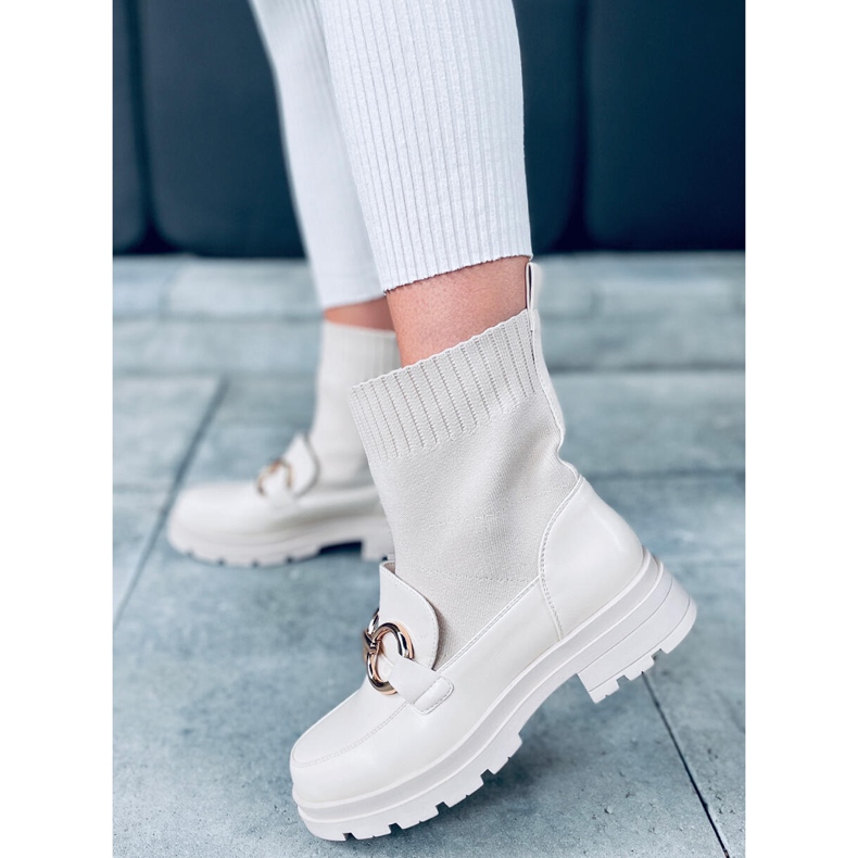 Parte superior de calcetín beige tono 1