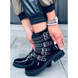 Botas lacadas con tachuelas Tatum Black Mirror negro 2 Botas lacadas con tachuelas Tatum Black Mirror negro 2