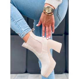 Botas con tacón de goma Amelda Beige 4