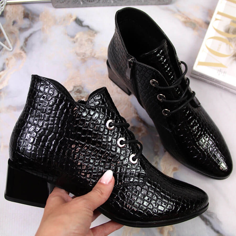 Botines Vinceza mujer piel serpiente charol negro 1