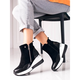 Botas deportivas negras de mujer sobre cuña blanca Shelovet negro 1